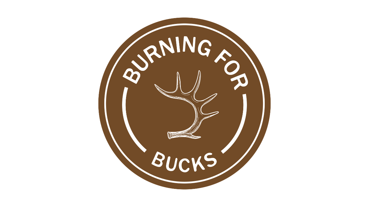 Badge with antler drawing and 